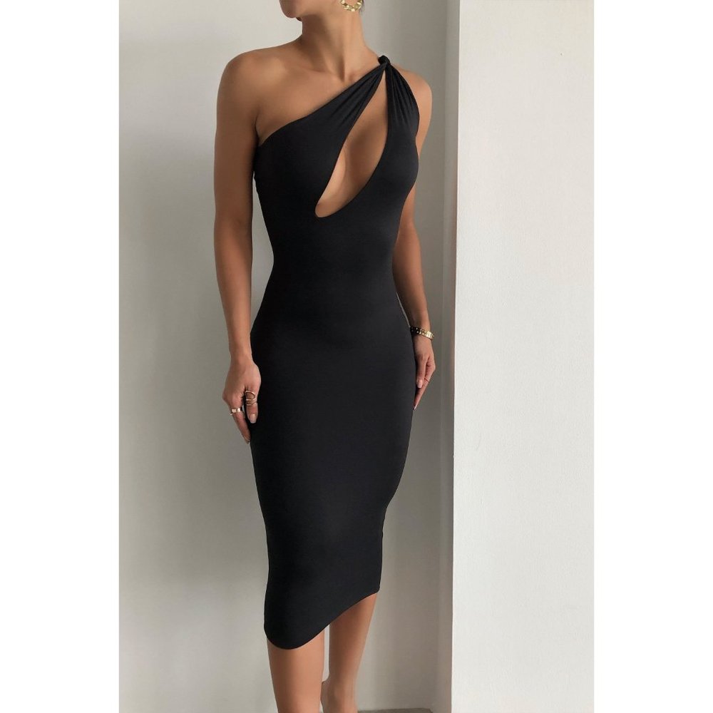 MyOutfitOnline Ariana Black Midi Dress New